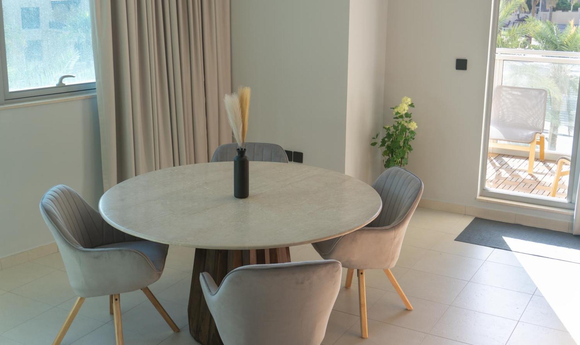 Downtown Oasis, Burj Khalifa Views, Luxury Amenities *